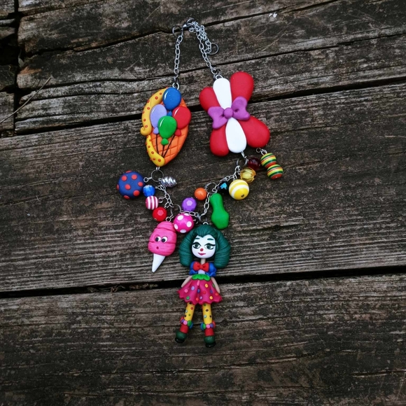 🤡🎪Clown Girl 🛼🎠Necklace 🎈🎉 - Picture 5 of 8